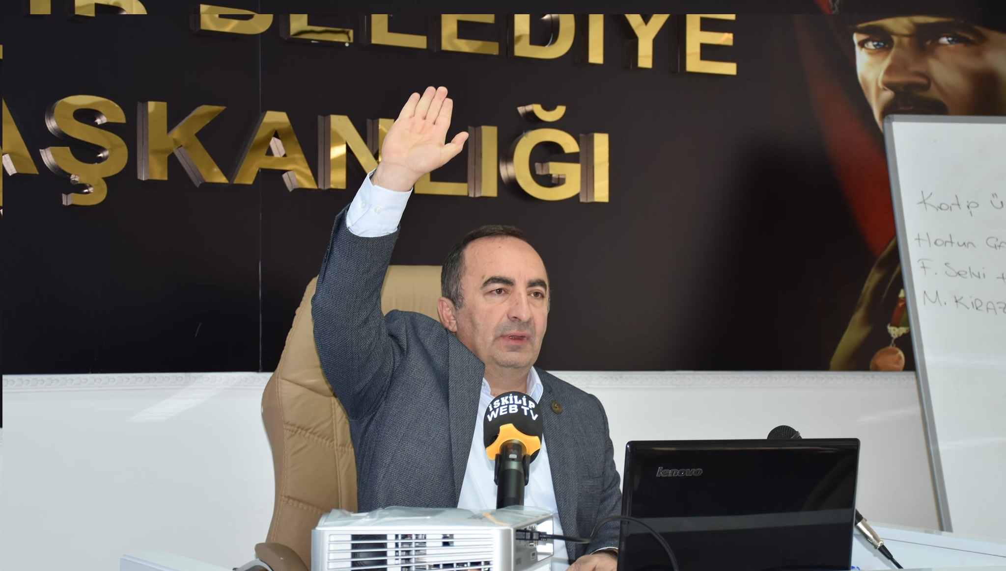  MECLİSTE GERGİN TOPLANTI